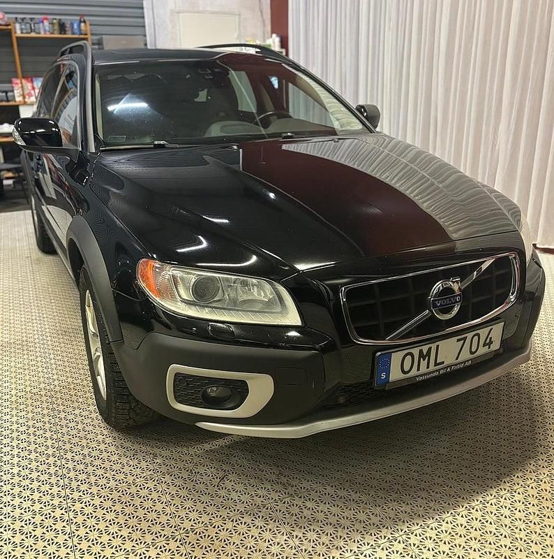 Begagnad Volvo XC70 Summum 163 HK (119 kW) 2012 Svart Kombi