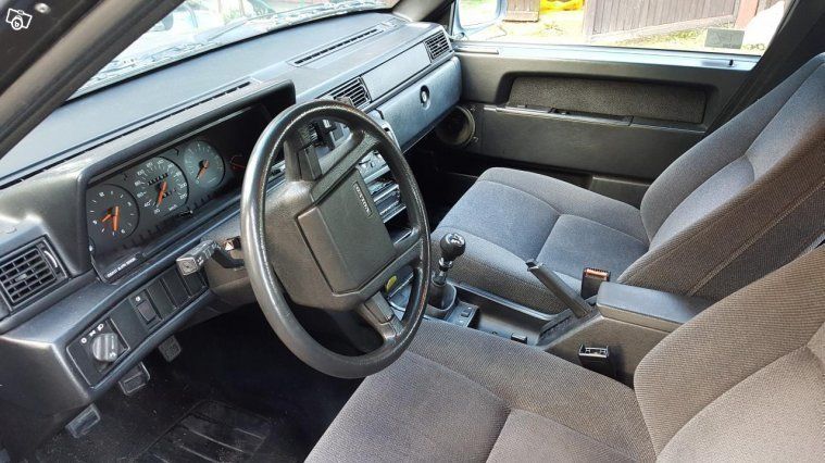 Volvo 740 салон