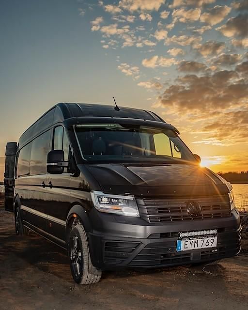 Brun Begagnad 2018 VW Crafter Van | 599 000 kr - Bild 1/4