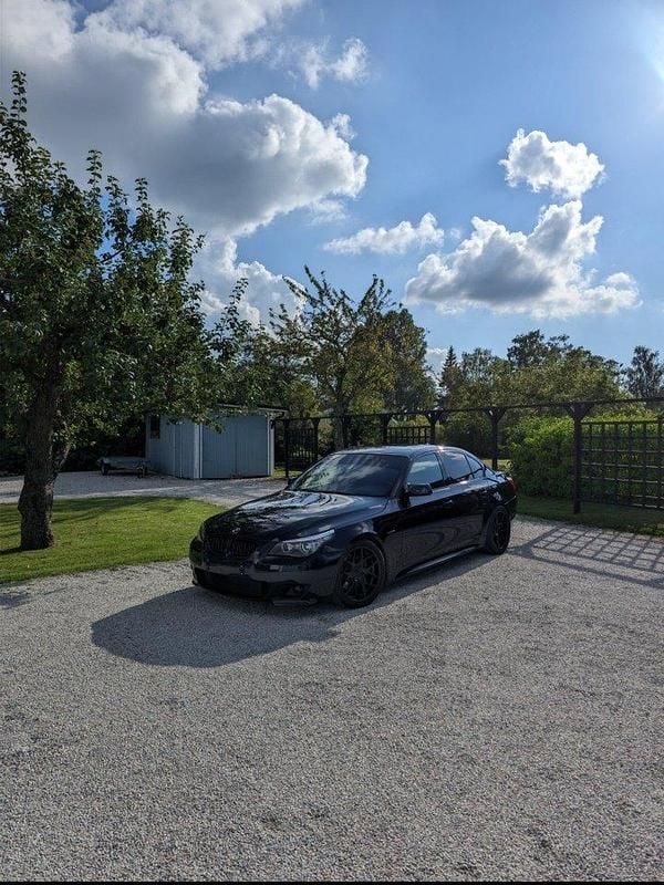 Begagnad 2009 BMW 530 M Sport Sedan | 119 000 kr (Dyr) - Bild 1/4