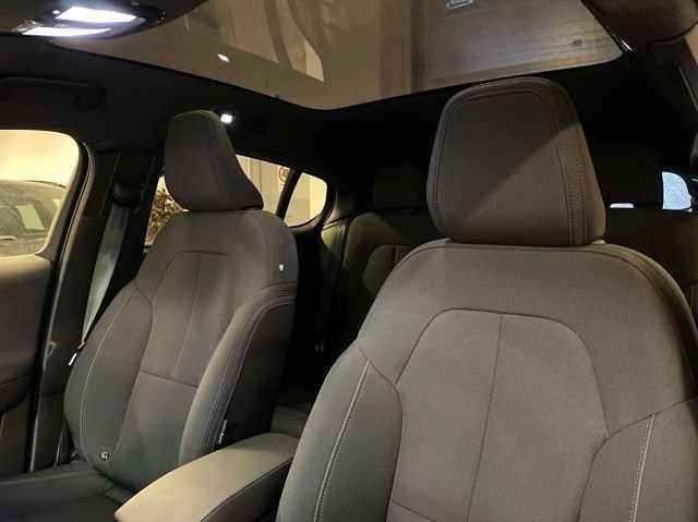 Begagnad Volvo C40 Core 172 kW (234 HK) 2023 Svart SUV