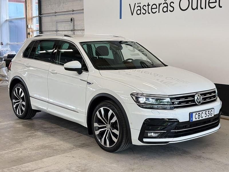 Vit Begagnad 2020 VW Tiguan Highline SUV | 299 900 kr (Marknadspris) - Bild 1/3
