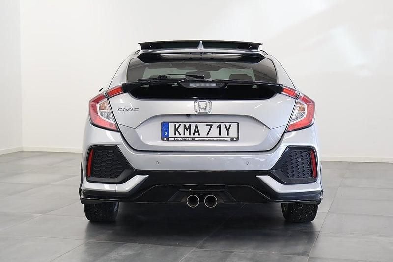 Begagnad Honda Civic 182 HK (133 kW) 2018 Silver Halvkombi
