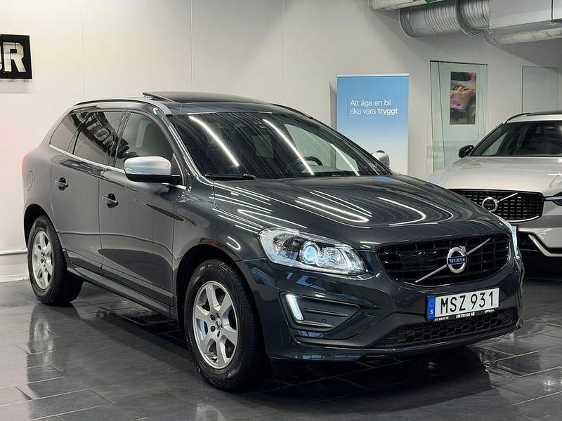 Begagnad Volvo XC60 R-Design 190 HK (139 kW) 2017 Grå SUV