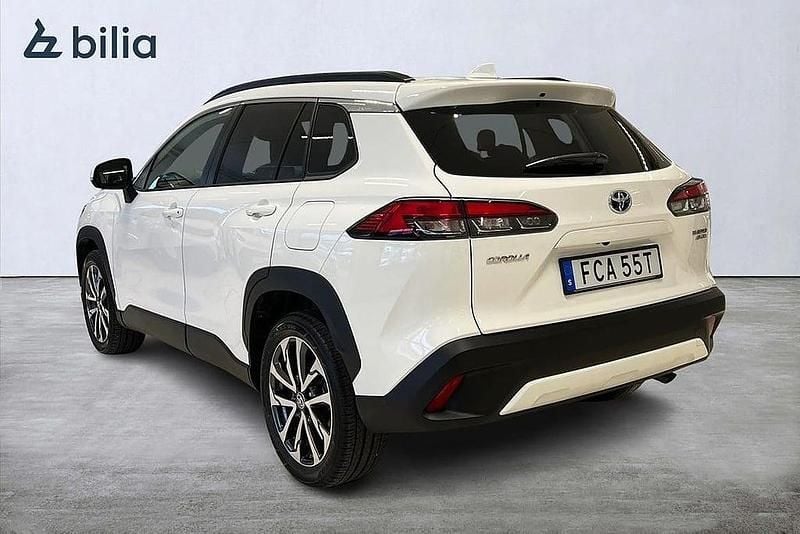 Begagnad Toyota Corolla Cross Style 152 HK (111 kW) 2022 Vit SUV
