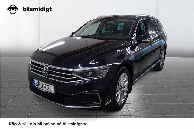 Svart Begagnad 2022 VW Passat Business Kombi | 239 900 kr (Lite dyr) - Bild 1/3