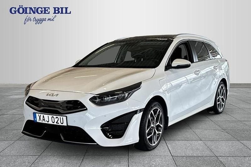 Begagnad Kia Ceed Sportswagon Advance 143 HK (105 kW) 2023 Vit Kombi