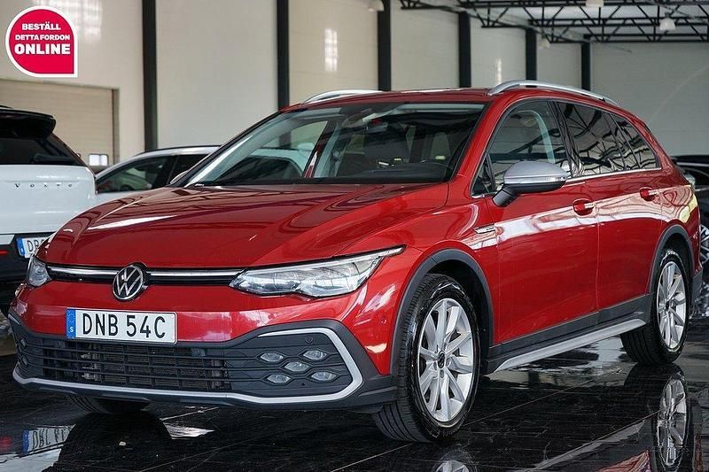 Röd Begagnad 2021 VW Golf Alltrack Kombi | 269 500 kr (Marknadspris) - Bild 1/4