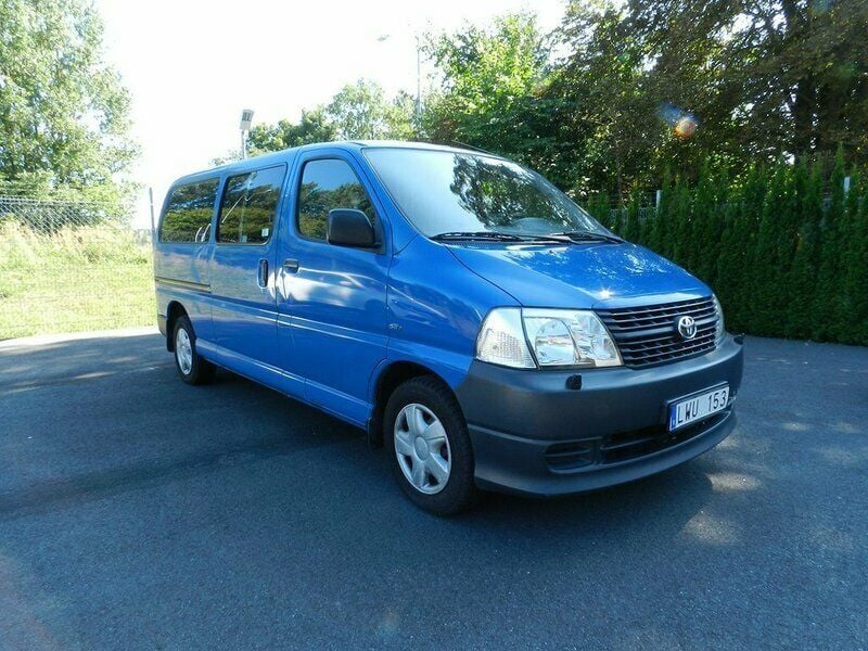 Begagnad Toyota HiAce 117 HK (86 kW) 2008 Blå Van