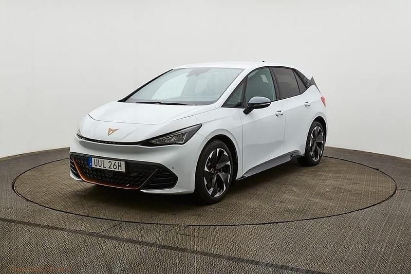 Vit Begagnad 2024 Cupra Born e-Boost Halvkombi | 309 000 kr (Marknadspris) - Bild 1/4