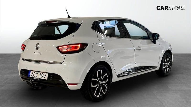 Begagnad Renault Clio IV 118 HK (86 kW) 2018 Vit Halvkombi