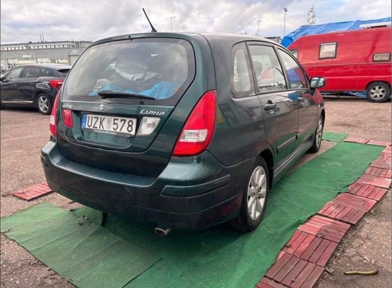 Begagnad Suzuki Liana 106 HK (77 kW) 2004