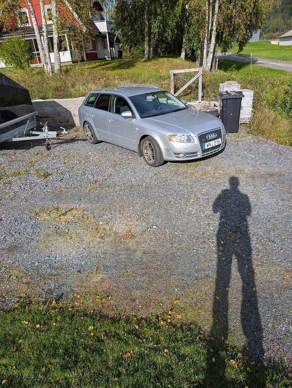 Silver Begagnad 2005 Audi A4 Kombi | 15 000 kr - Bild 1/4