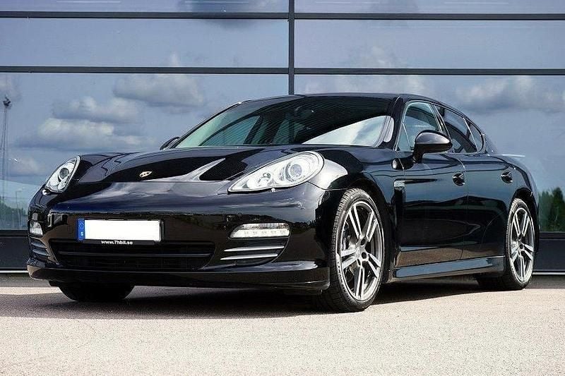 Svart Begagnad 2012 Porsche Panamera Turbo Sedan | 275 500 kr - Bild 1/4