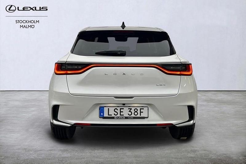 Begagnad Lexus LBX 137 HK (100 kW) 2025 Vit SUV