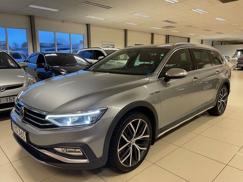 Silver Begagnad 2020 VW Passat Alltrack Kombi | 249 000 kr (Marknadspris) - Bild 1/4