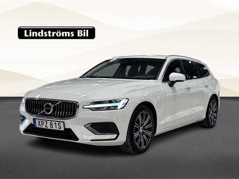 Vit Begagnad 2022 Volvo V60 Inscription Kombi | 374 900 kr (Marknadspris) - Bild 1/3