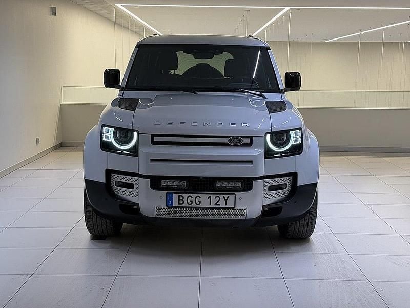 Begagnad Land Rover Defender SE 400 HK (294 kW) 2023 Yulong white SUV