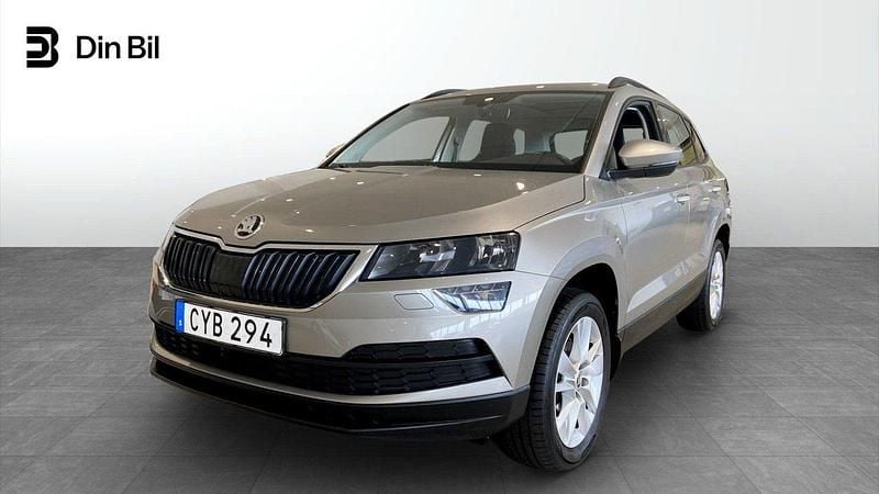 Ljusbrun (cappuccinobeige metallic) Begagnad 2018 Skoda Karoq Ambition SUV | 209 900 kr (Dyr) - Bild 1/4