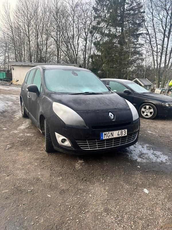 Begagnad 2012 Renault Grand Scénic III Minibuss | 44 900 kr (Marknadspris) - Bild 1/4