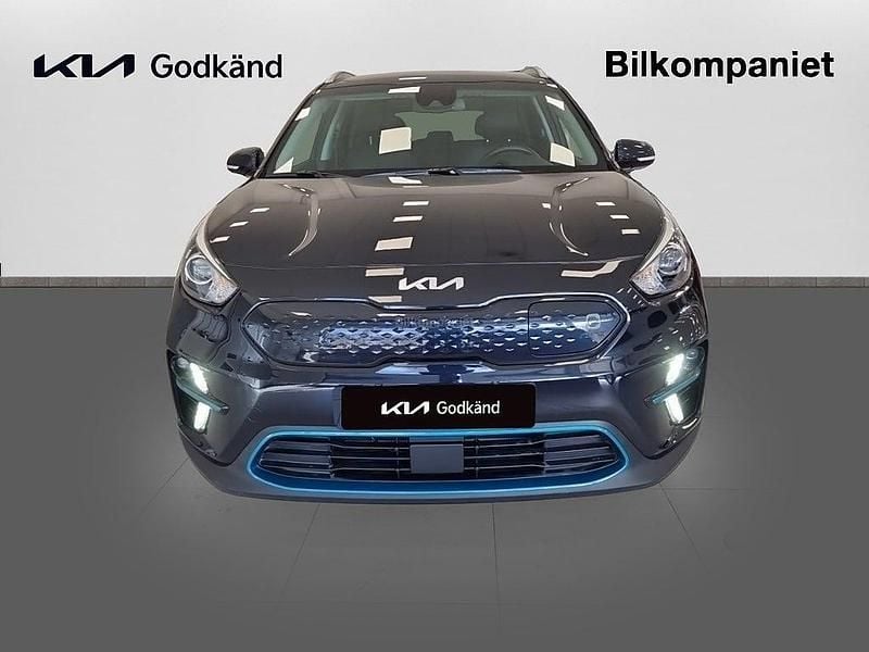 Begagnad Kia e-Niro Advance 150 kW (204 HK) 2022 Blå SUV