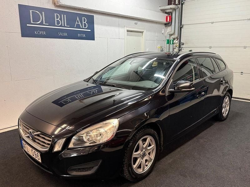 Svart Begagnad 2013 Volvo V60 Kombi | 69 900 kr (Bra pris) - Bild 1/4