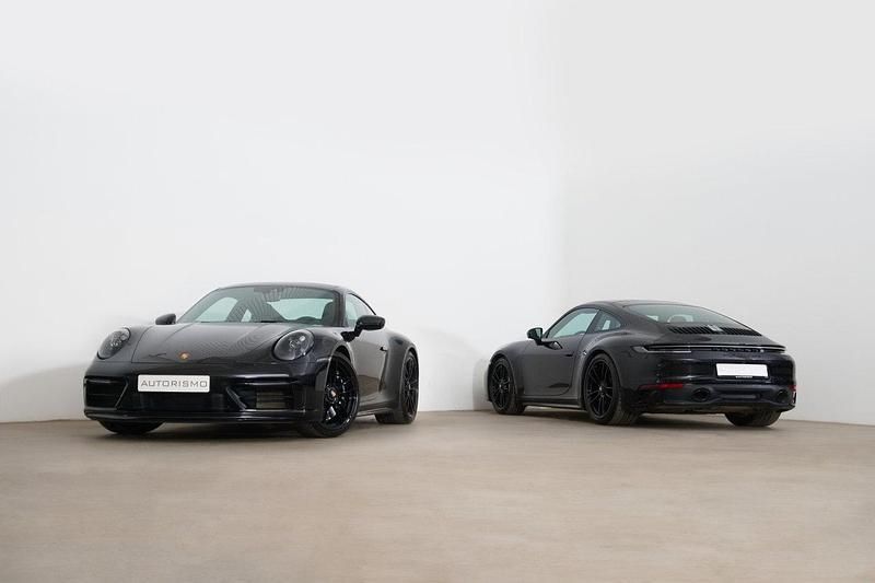 Svart Begagnad 2023 Porsche 992 Sport Sportkupé | 1 649 000 kr - Bild 1/4