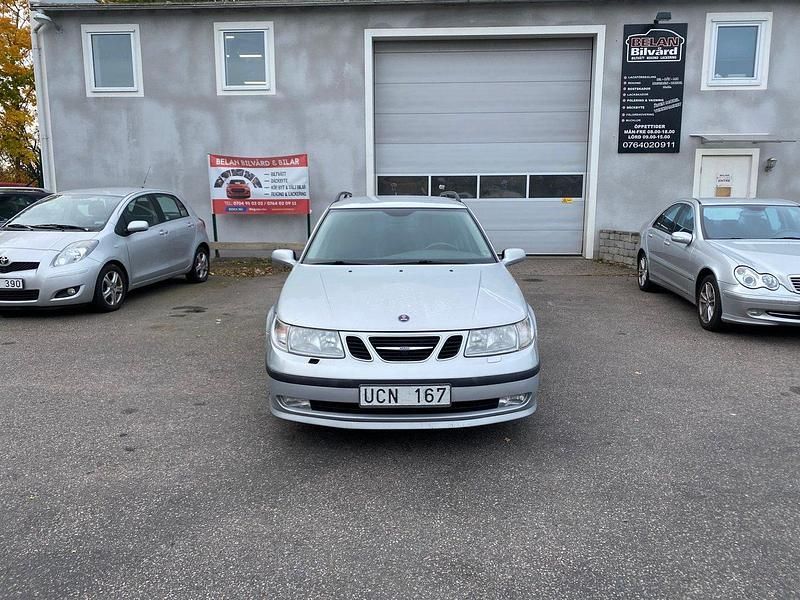 Ljusgrå Begagnad 2003 Saab 9-5 Vector Kombi | 21 900 kr (Lite dyr) - Bild 1/4
