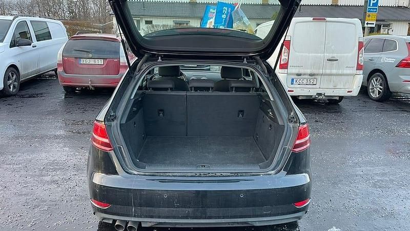 Begagnad 2019 Audi A3 Sportback Halvkombi | 165 000 kr (Bra pris) - Bild 1/4