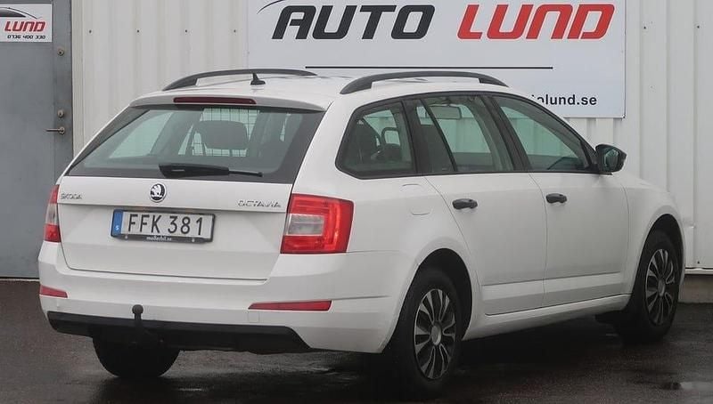 Begagnad Skoda Octavia 105 HK (77 kW) 2015 Vit Halvkombi