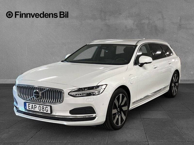 Vit Ny 2024 Volvo V90 Core Kombi | 559 000 kr (Marknadspris) - Bild 1/4