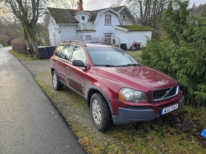 Röd Begagnad 2005 Volvo XC90 Executive SUV | 23 500 kr (Superpris) - Bild 1/4
