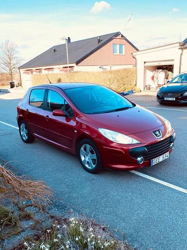 Begagnad 2006 Peugeot 307 Halvkombi | 29 500 kr (Marknadspris) - Bild 1/4