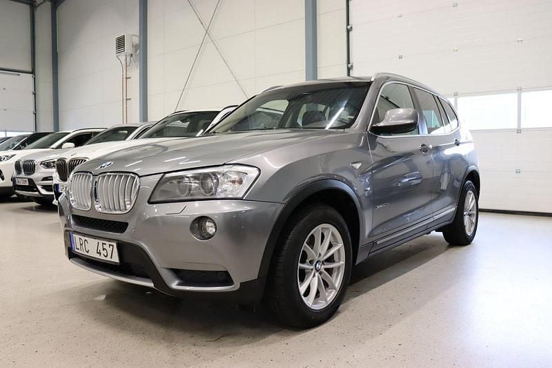 Grå Begagnad 2011 BMW X3 SUV | 99 800 kr (Marknadspris) - Bild 1/4