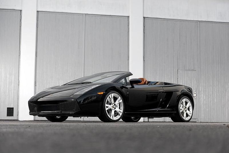 Begagnad Lamborghini Gallardo 520 HK (382 kW) 2006 Nero noctis (solid black) Cab