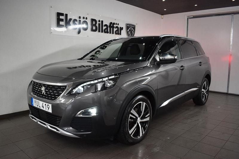 Mörkgrå Begagnad 2017 Peugeot 5008 GTi Minibuss | 229 500 kr (Marknadspris) - Bild 1/4