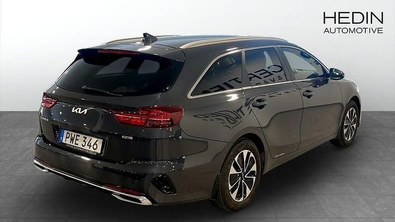 Begagnad Kia Ceed Sportswagon 141 HK (103 kW) 2022 Grå Kombi