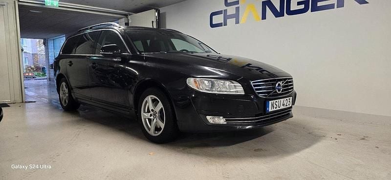 Svart Begagnad 2016 Volvo V70 Momentum Kombi | 169 900 kr (Lite dyr) - Bild 1/4