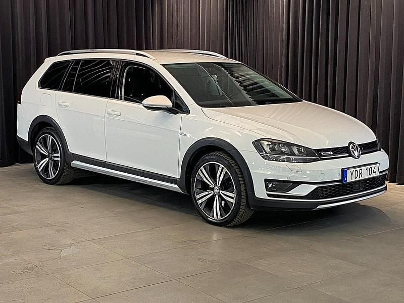 Begagnad VW Golf Alltrack 184 HK (135 kW) 2016 Vit Kombi
