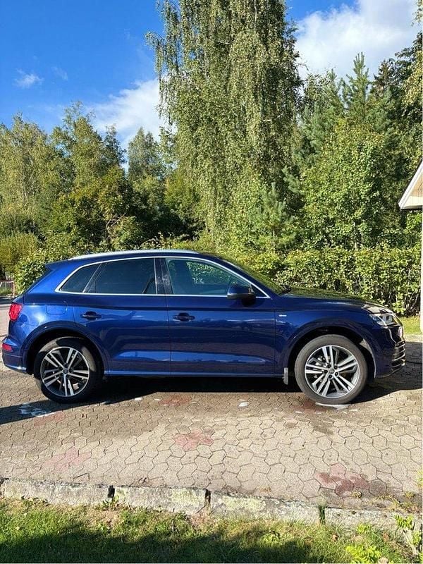 Blå Begagnad 2017 Audi Q5 Design SUV | 240 000 kr (Dyr) - Bild 1/4