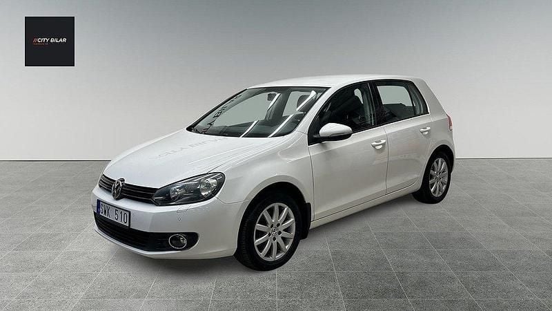 Begagnad VW Golf VI 102 HK (75 kW) 2010 Vit Halvkombi