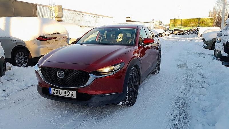 Röd Begagnad 2019 Mazda CX-30 Cosmo SUV | 234 900 kr (Bra pris) - Bild 1/4