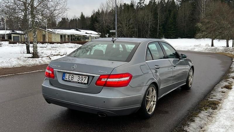 Begagnad Mercedes E350 265 HK (194 kW) 2011
