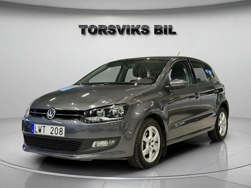 Mörkgrå Begagnad 2011 VW Polo Halvkombi | 119 900 kr (Lite dyr) - Bild 1/4