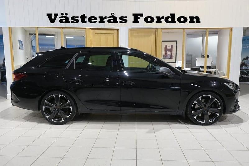 Svart Begagnad 2023 Cupra Leon Kombi | 375 900 kr (Lite dyr) - Bild 1/4