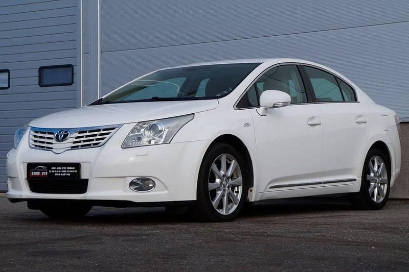 Begagnad Toyota Avensis 150 HK (110 kW) 2009 Vit Sedan