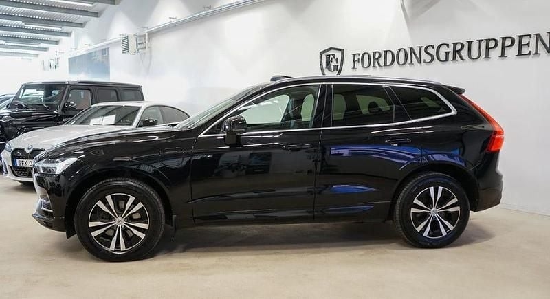 Begagnad Volvo XC60 Momentum 392 HK (288 kW) 2020 Svart SUV