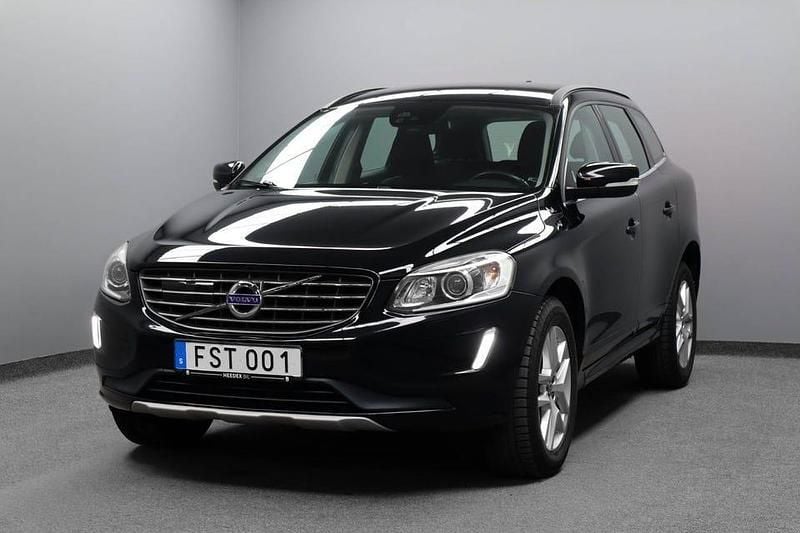 Begagnad Volvo XC60 Momentum 150 HK (110 kW) 2017 Svart SUV
