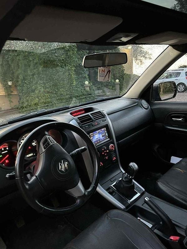 Begagnad 2008 Suzuki Vitara SUV | 90 000 kr - Bild 1/4