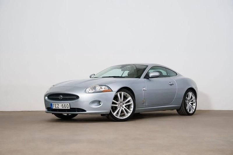 Begagnad Jaguar XK 298 HK (219 kW) 2006 Silver Sportkupé